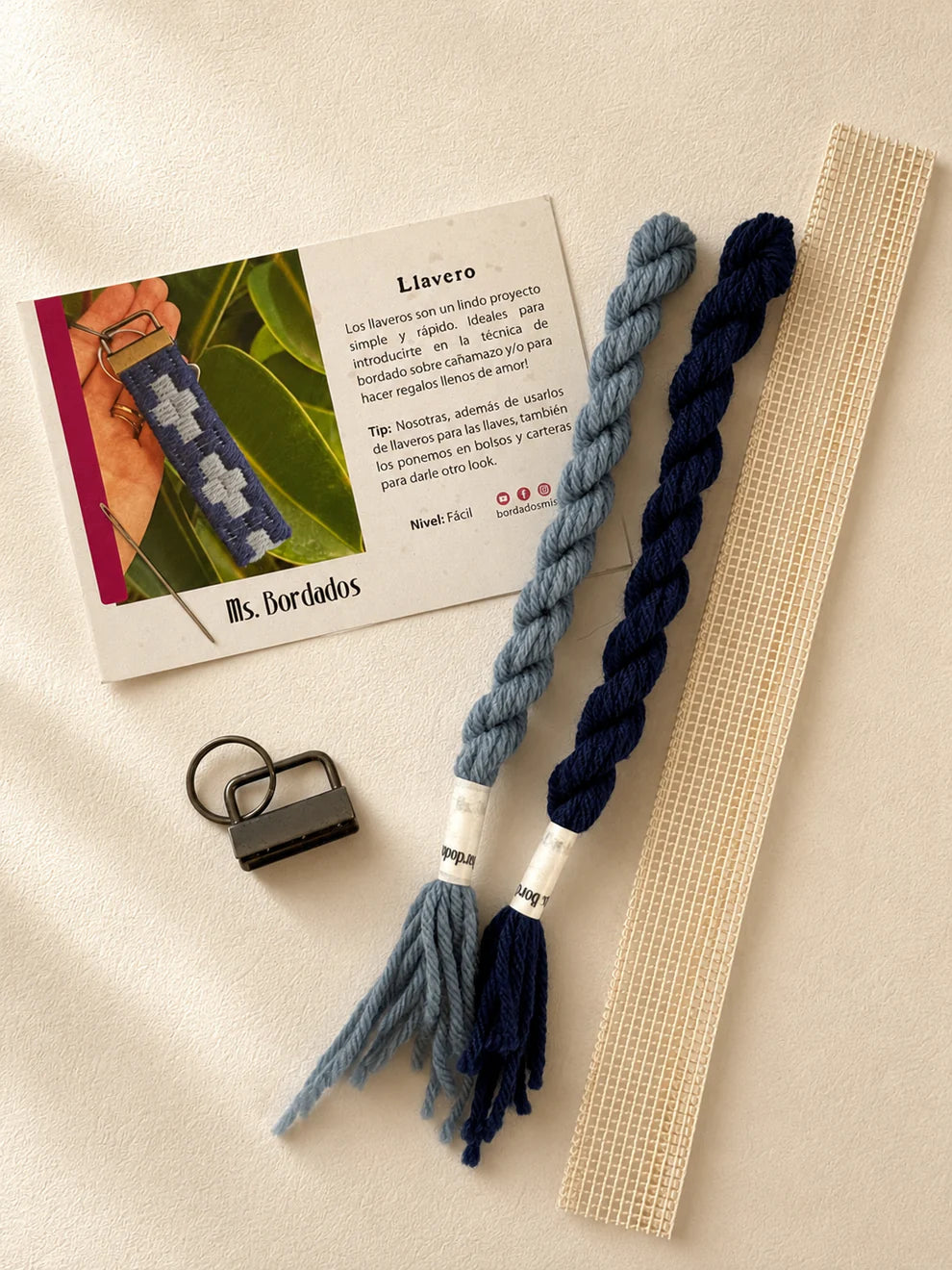 Kit de Bordado en Cañamazo – Llavero Cruces Blue