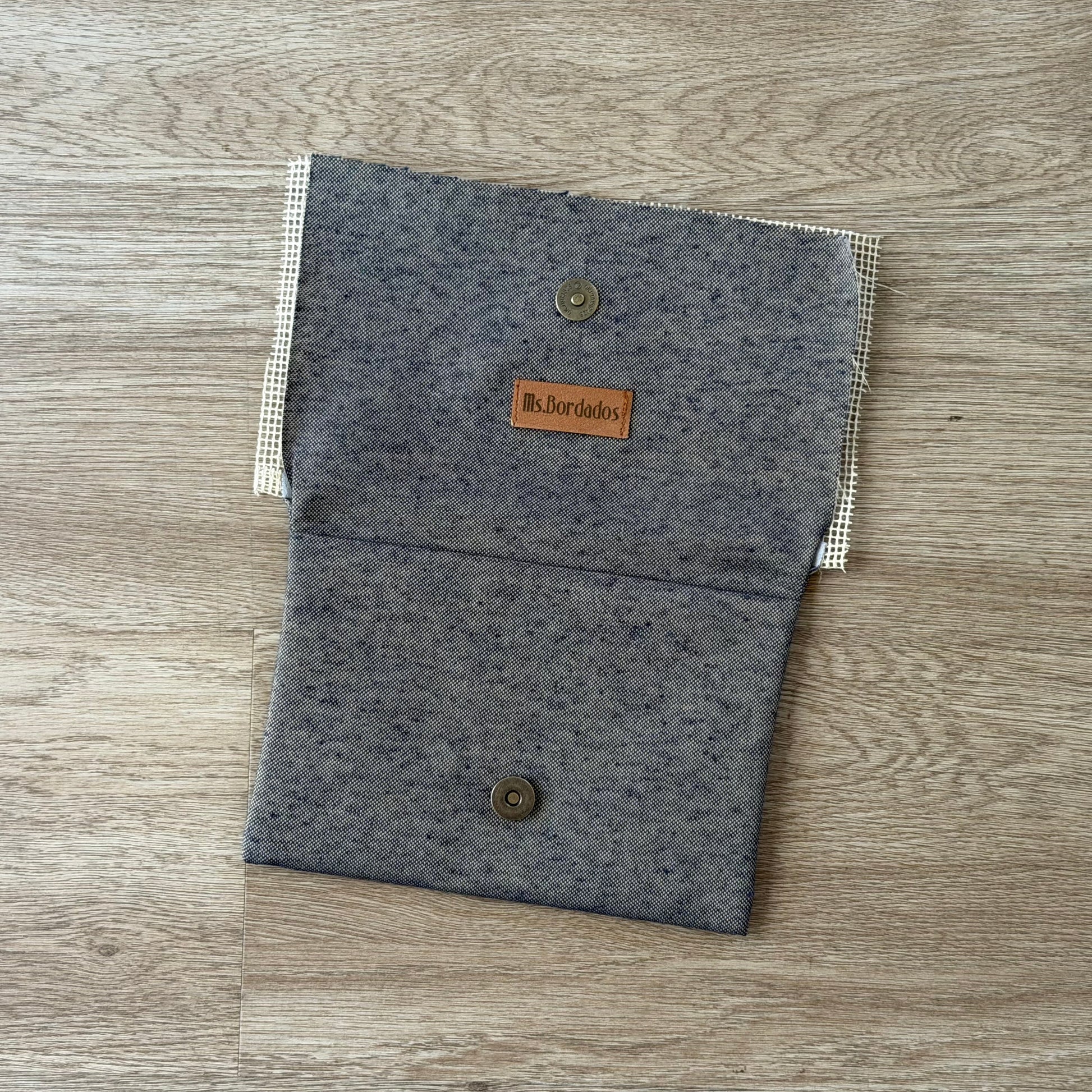 Bolsito azul indistinto