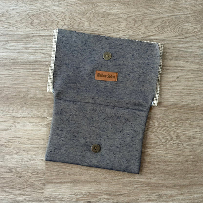 Bolsito azul indistinto