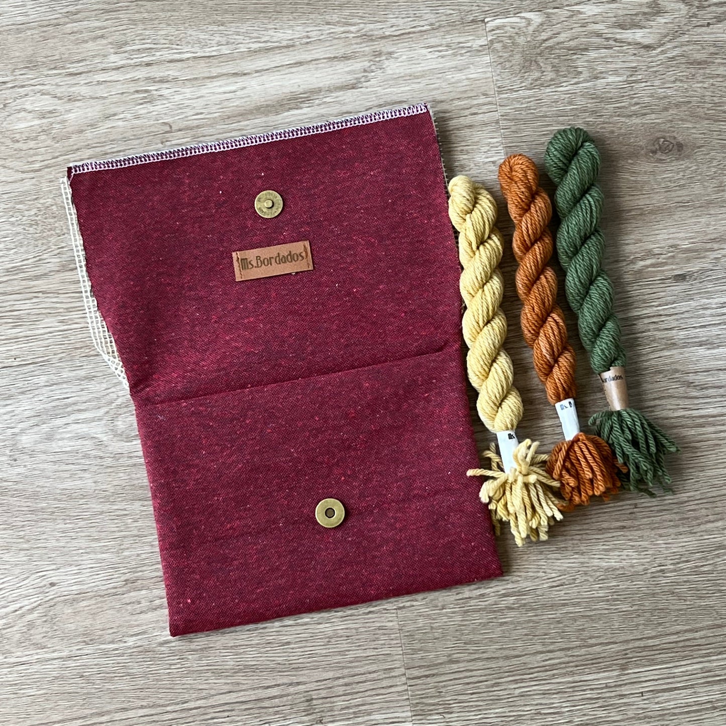 Bolsito rojo Lanas tierra