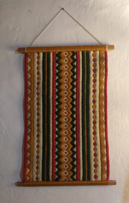 Bordado Bargello completo colgado en pared - alumna Ms Bordados