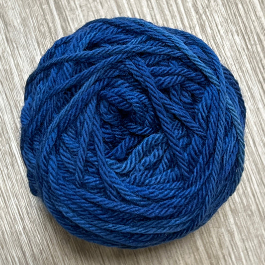 Ovillo de Lana Azul