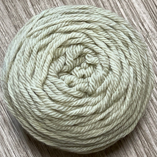 Ovillo de Lana Verde Seco