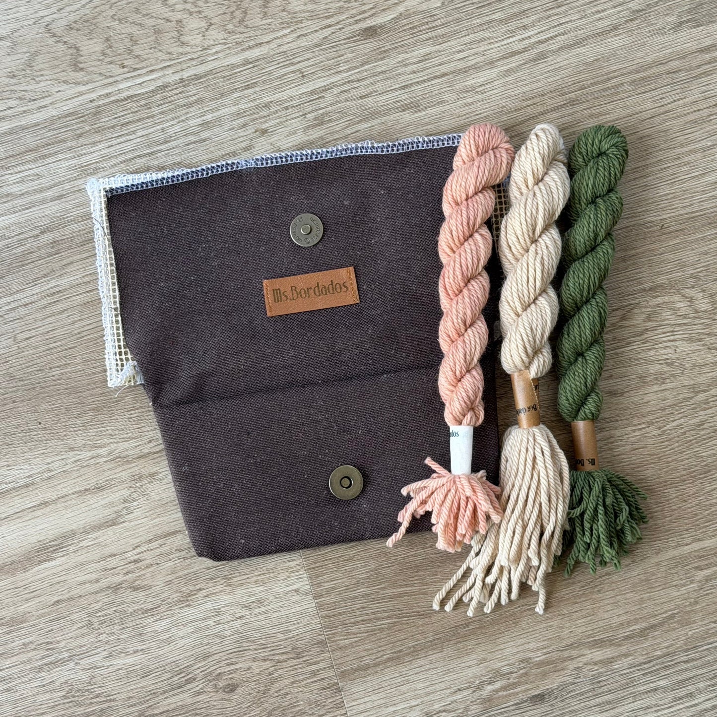 Portalentes marrón Lanas pastel